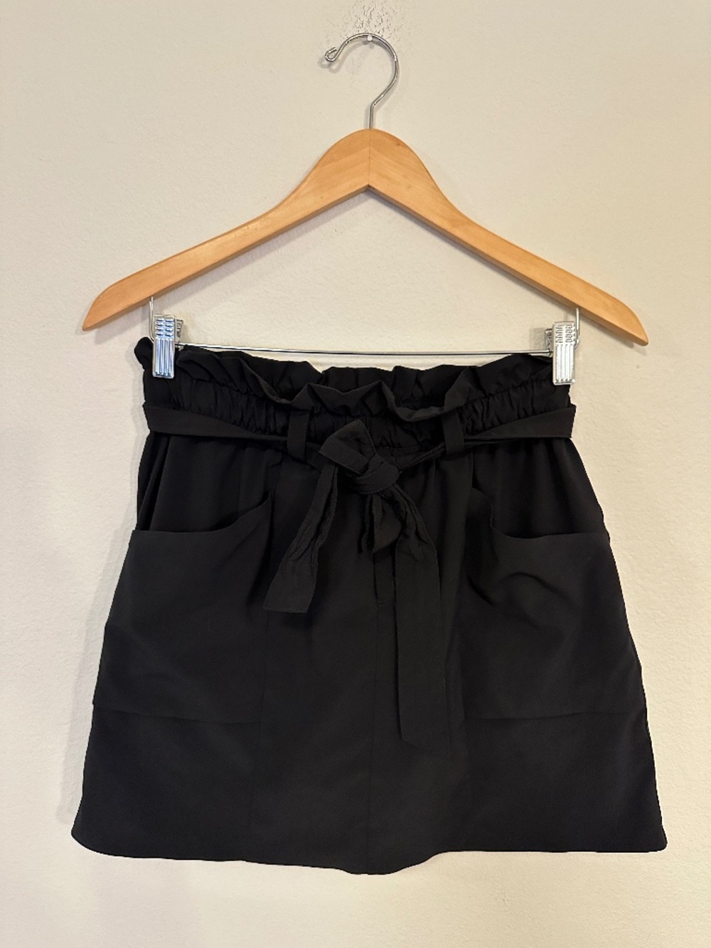 Athleta Skyline Skort Black Paperbag Belted Womens 2 Built-In Shorts